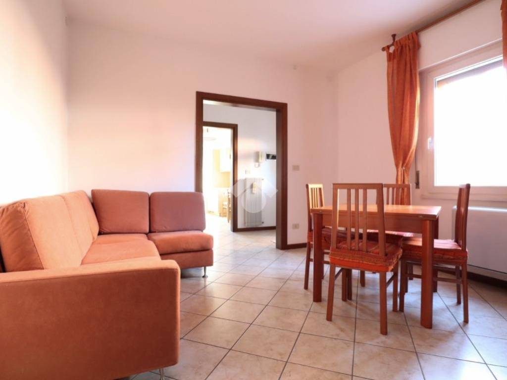 appartamento in vendita a Pasian di Prato in zona Passons