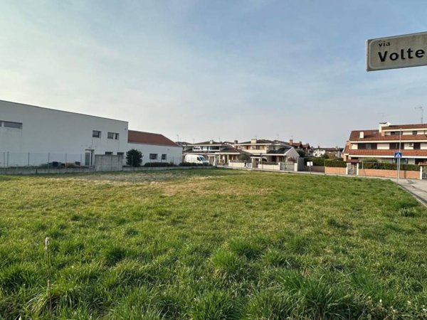 ufficio in vendita a Pasian di Prato