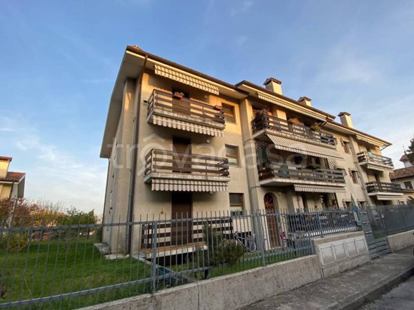 appartamento in vendita a Pasian di Prato in zona Colloredo di Prato