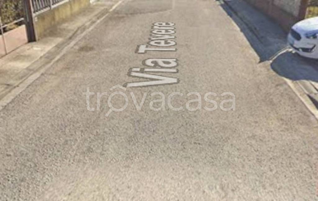 appartamento in vendita a Pasian di Prato in zona Passons