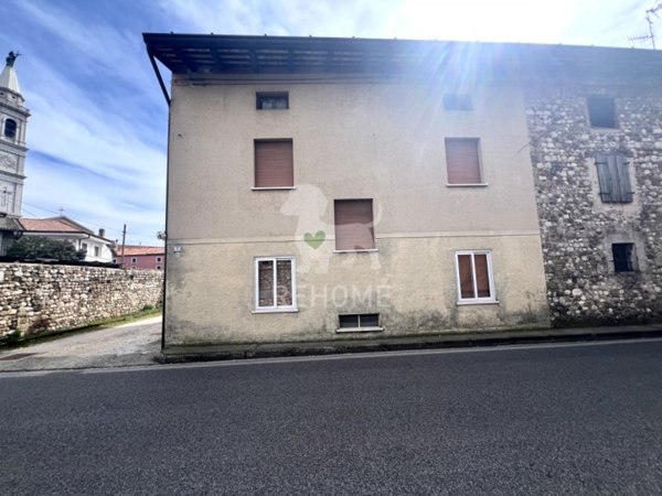 casa indipendente in vendita a Pasian di Prato