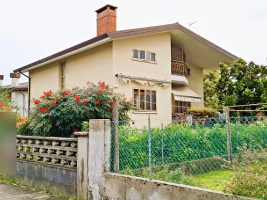 appartamento in vendita a Pasian di Prato in zona Passons