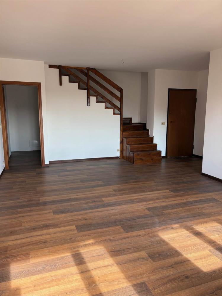appartamento in vendita a Pasian di Prato in zona Passons