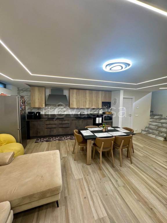casa indipendente in vendita a Pasian di Prato in zona Santa Caterina