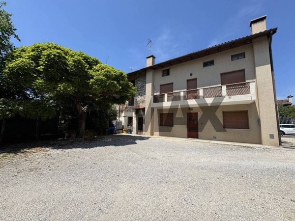 casa indipendente in vendita a Pasian di Prato
