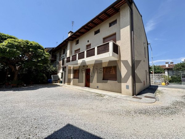 casa indipendente in vendita a Pasian di Prato