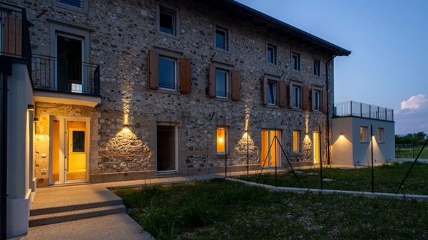 casa indipendente in vendita a Pasian di Prato in zona Colloredo di Prato