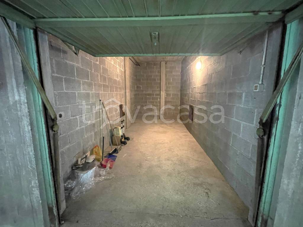 box auto in vendita a Pasian di Prato in zona Santa Caterina
