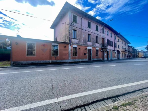 locale commerciale in vendita a Pasian di Prato in zona Colloredo di Prato