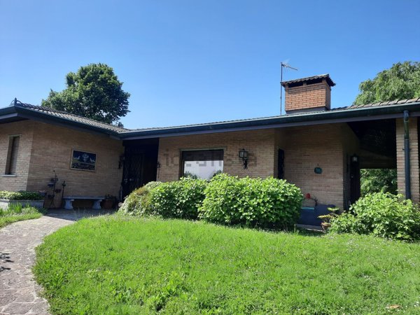 casa indipendente in vendita a Pasian di Prato in zona Colloredo di Prato
