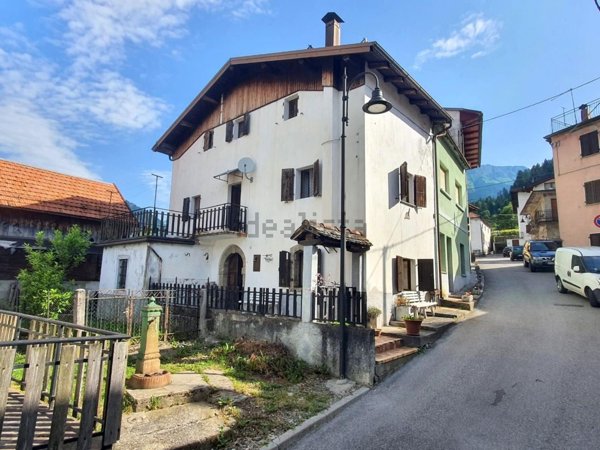 casa indipendente in vendita a Paularo in zona Casaso
