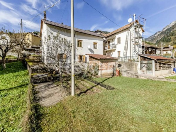 casa indipendente in vendita a Paularo