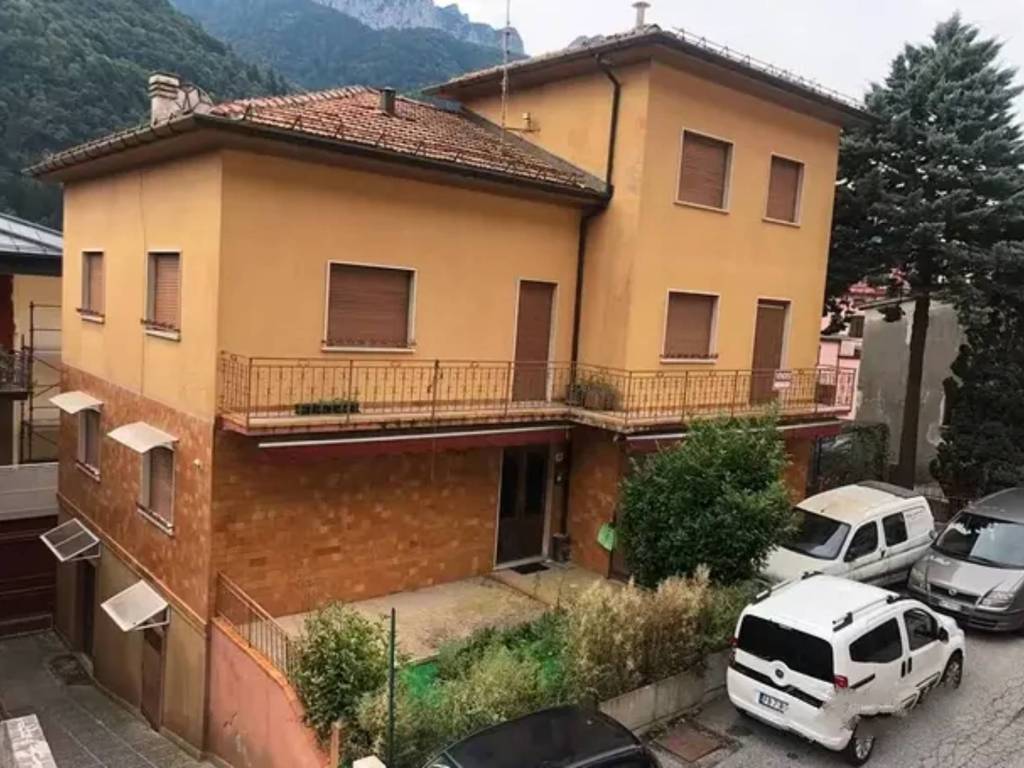 casa indipendente in vendita a Paularo in zona Salino