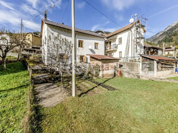 casa indipendente in vendita a Paularo