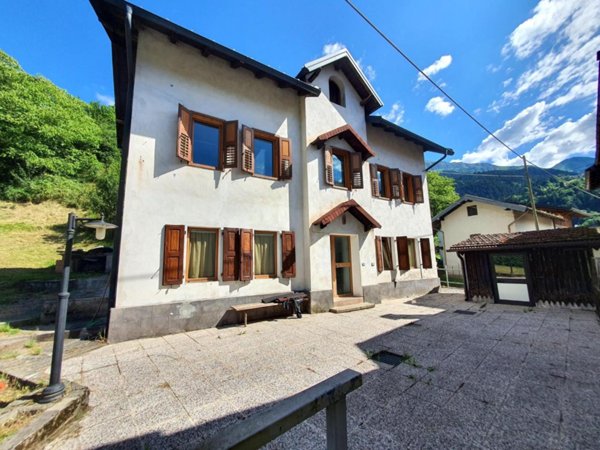 casa indipendente in vendita a Paularo in zona Villamezzo