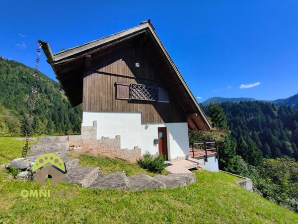 casa indipendente in vendita a Paularo in zona Ravinis