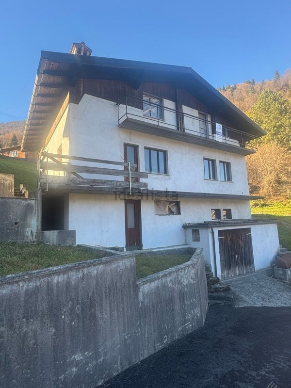 casa indipendente in vendita a Paularo in zona Salino