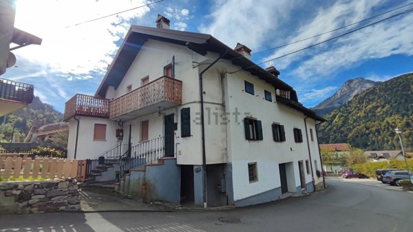 casa indipendente in vendita a Paularo