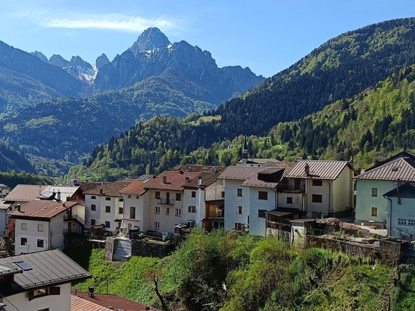casa indipendente in vendita a Paularo