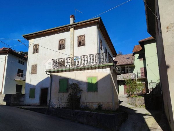 casa indipendente in vendita a Paularo in zona Villamezzo
