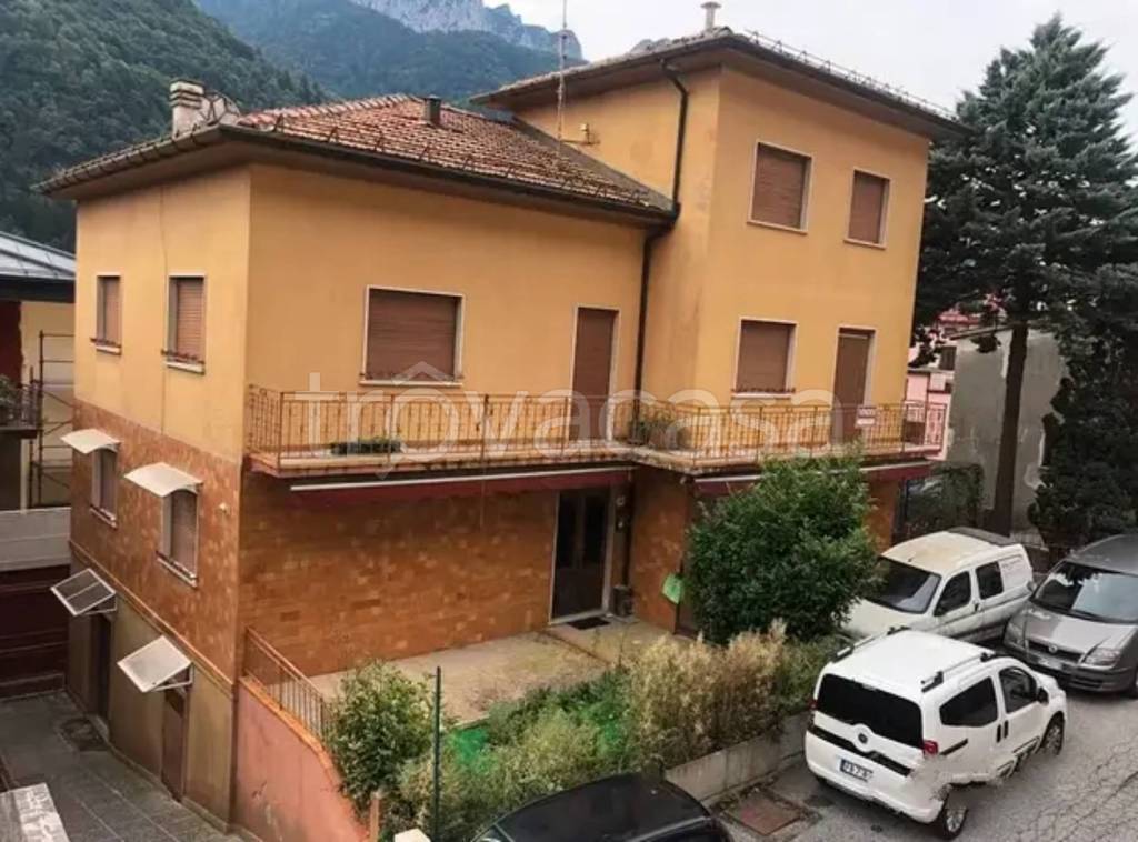 casa indipendente in vendita a Paularo in zona Salino