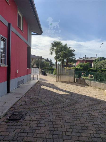 casa indipendente in vendita a Pavia di Udine in zona Lauzacco