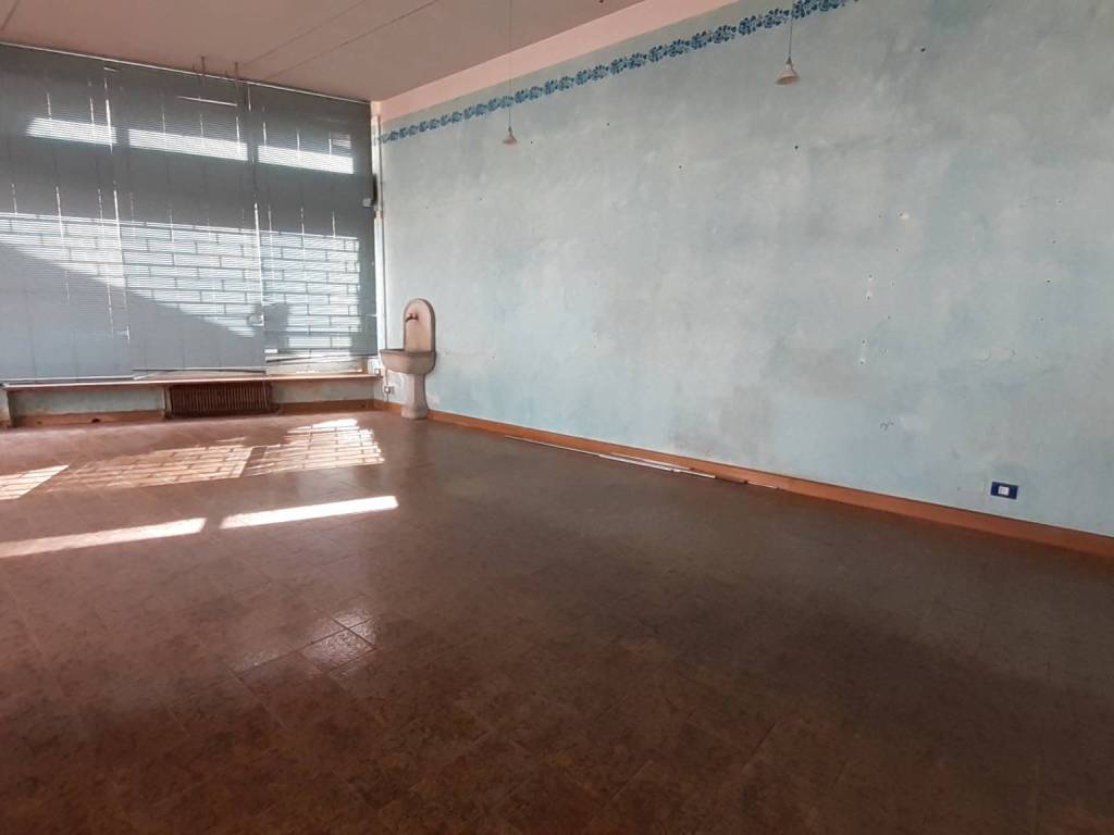 ufficio in vendita a Pavia di Udine in zona Percoto