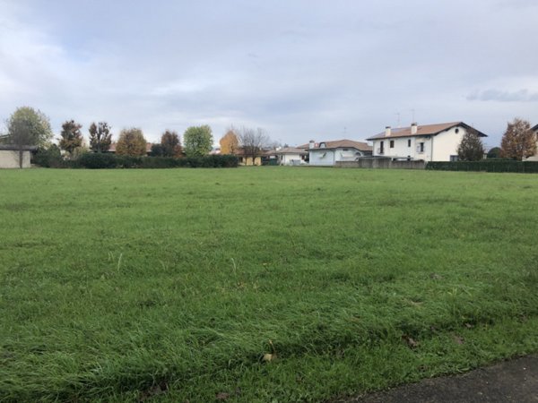 terreno edificabile in vendita a Pavia di Udine in zona Risano
