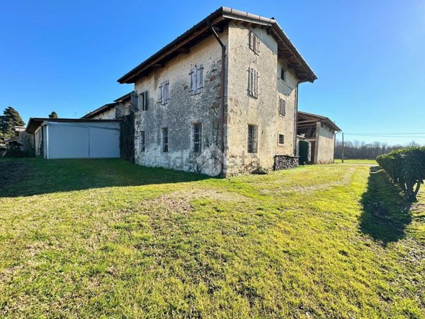 casa semindipendente in vendita a Pavia di Udine in zona Popereacco