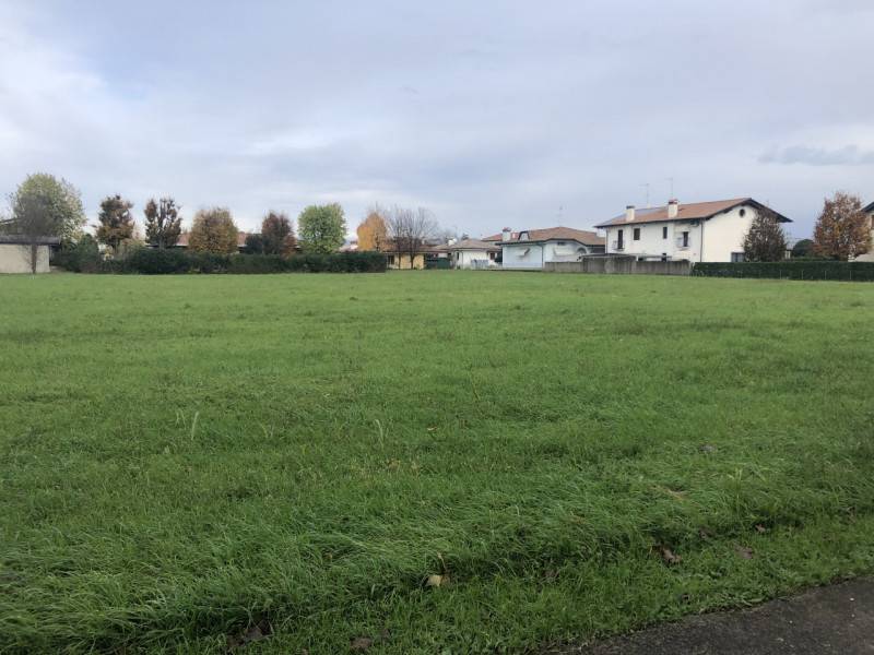 terreno edificabile in vendita a Pavia di Udine in zona Risano