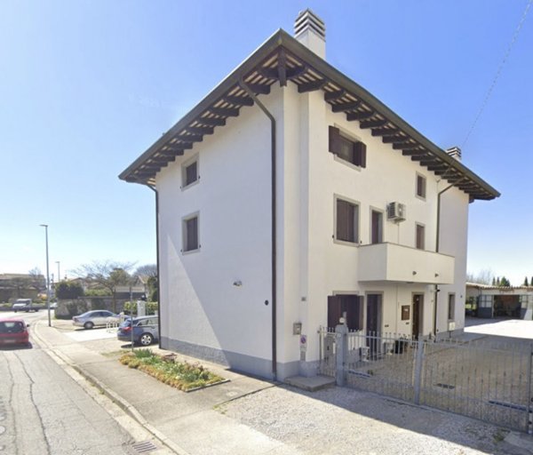 casa indipendente in vendita a Pavia di Udine