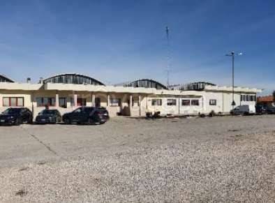 locale commerciale in vendita a Pavia di Udine in zona Percoto