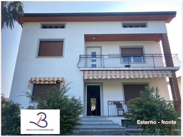 casa indipendente in vendita a Pavia di Udine in zona Lumignacco
