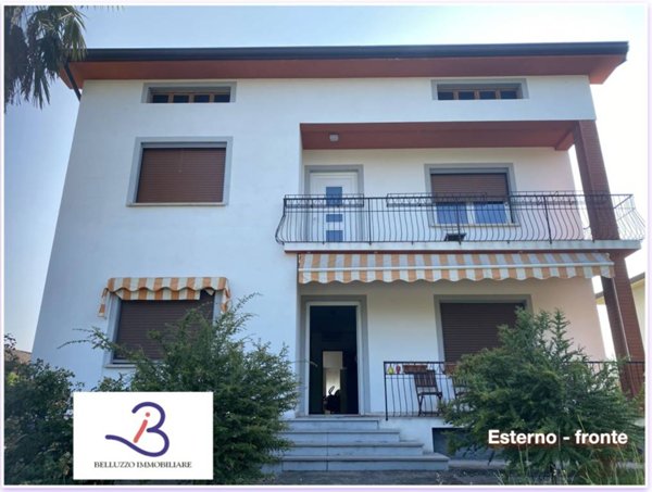 casa indipendente in vendita a Pavia di Udine in zona Lumignacco