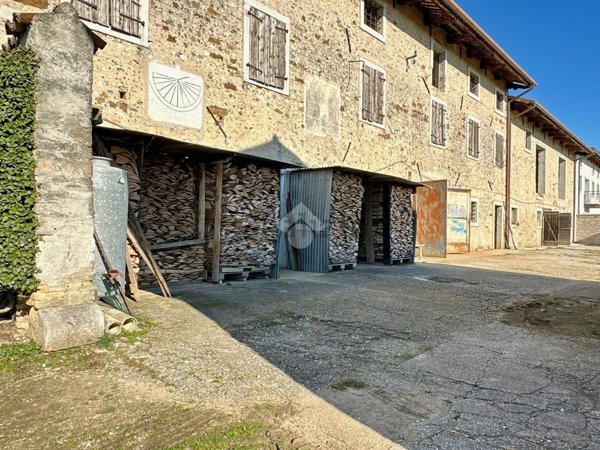 casa semindipendente in vendita a Pavia di Udine in zona Popereacco