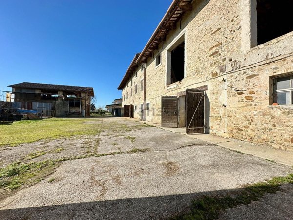 casa semindipendente in vendita a Pavia di Udine in zona Popereacco