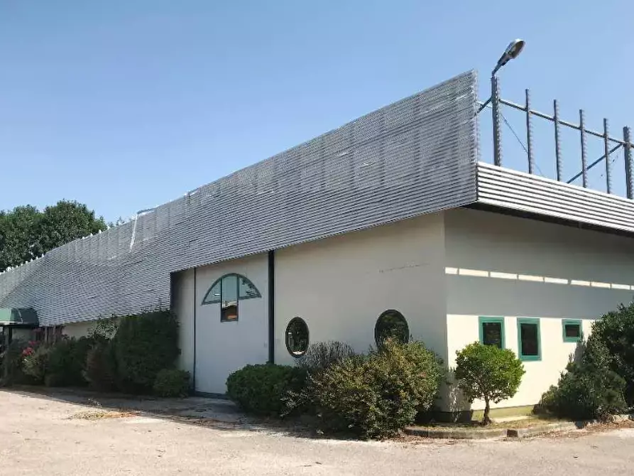capannone in vendita a Pavia di Udine in zona Selvuzzis