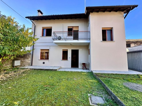 casa indipendente in vendita a Pavia di Udine in zona Percoto