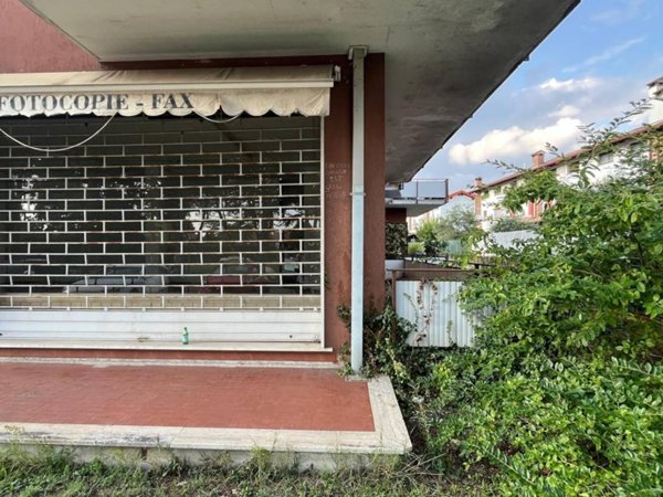 negozio in vendita a Pavia di Udine in zona Lumignacco
