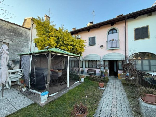 casa indipendente in vendita a Pavia di Udine in zona Percoto