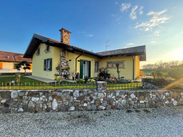 casa indipendente in vendita a Pavia di Udine