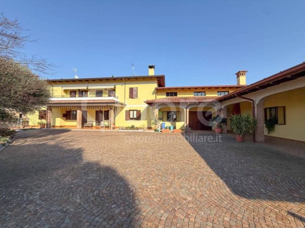 casa indipendente in vendita a Pavia di Udine in zona Chiasottis