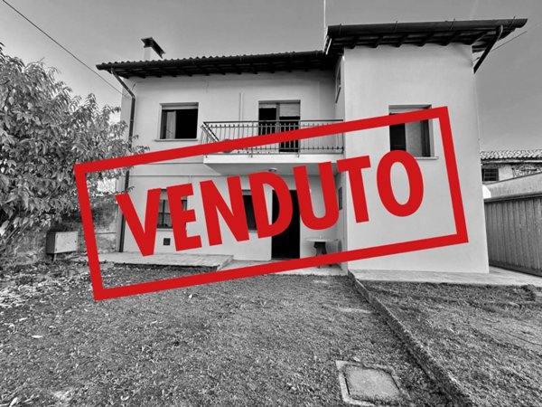 casa indipendente in vendita a Pavia di Udine