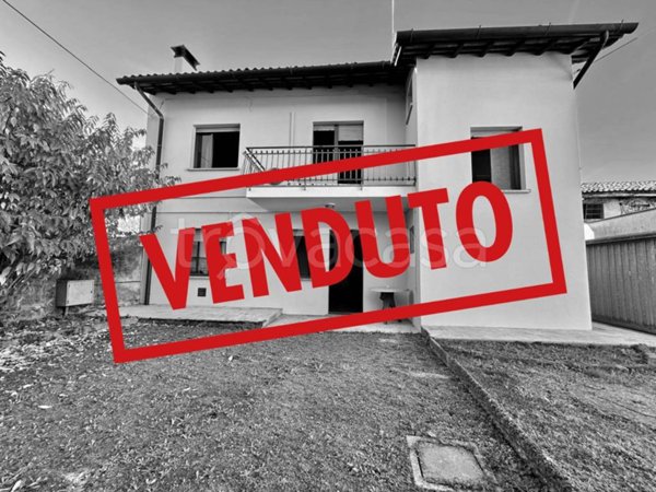 casa indipendente in vendita a Pavia di Udine in zona Percoto