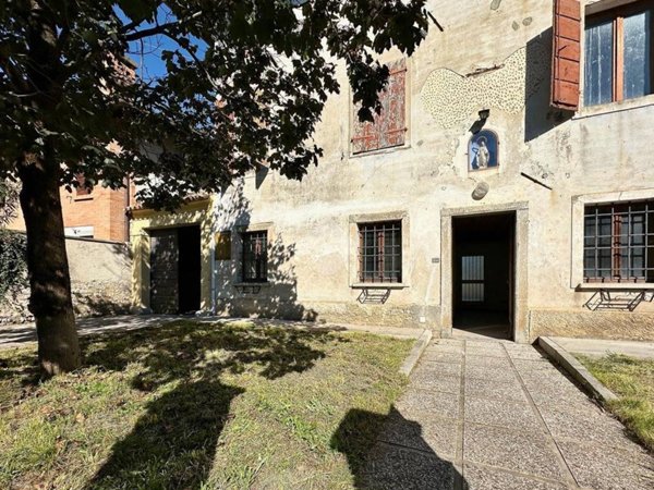 casa indipendente in vendita a Pavia di Udine in zona Persereano