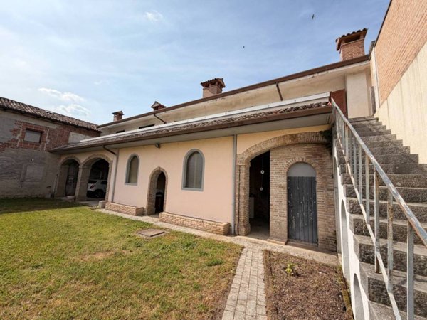 casa indipendente in vendita a Pavia di Udine in zona Chiasottis