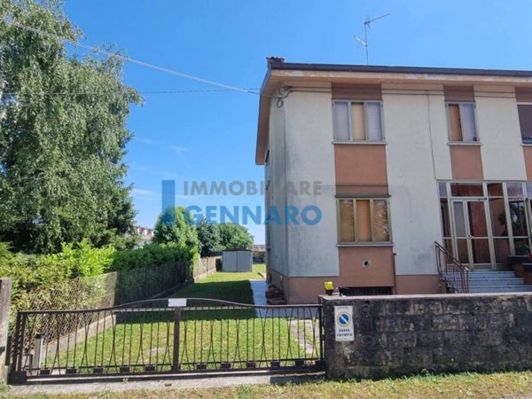 casa indipendente in vendita a Pavia di Udine in zona Lumignacco