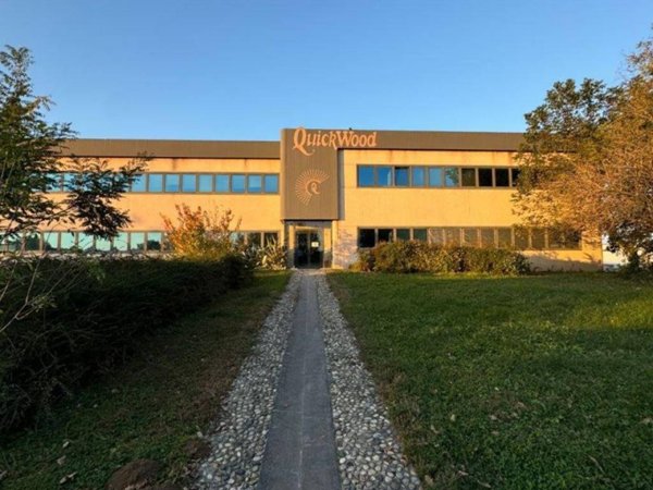 capannone in vendita a Pavia di Udine in zona Cortello