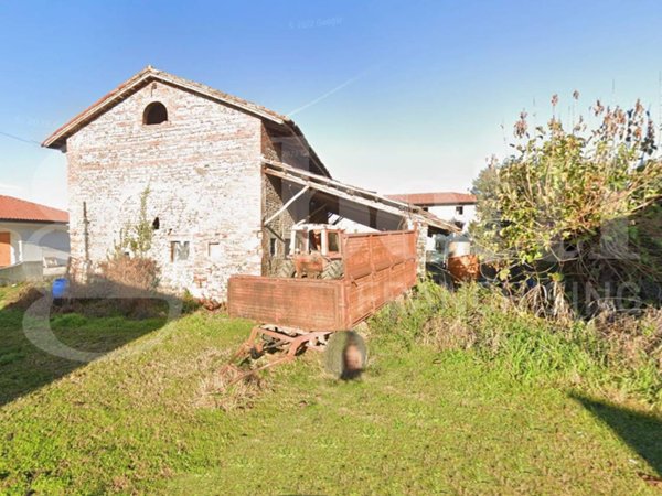 casa indipendente in vendita a Pavia di Udine in zona Lumignacco