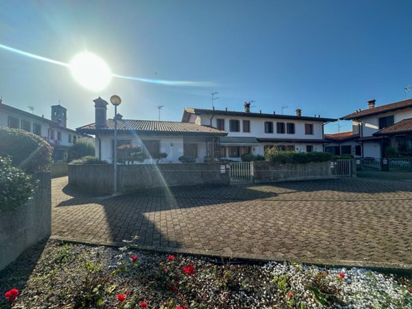 casa indipendente in vendita a Pocenia